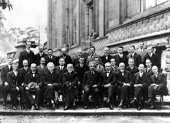 https://upload.wikimedia.org/wikipedia/commons/thumb/6/6e/Solvay_conference_1927.jpg/700px-Solvay_conference_1927.jpg