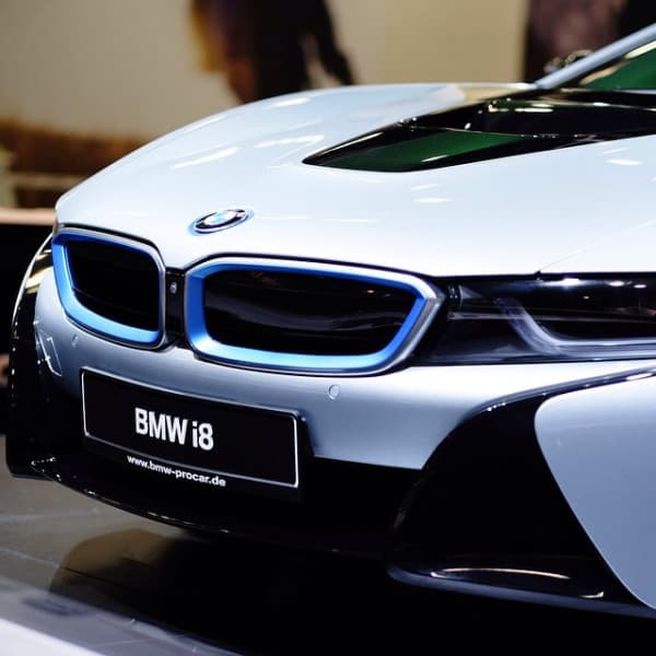 BMW i8 на стенде Fujifilm 10678796_906095742752072_7412292826854549511_n