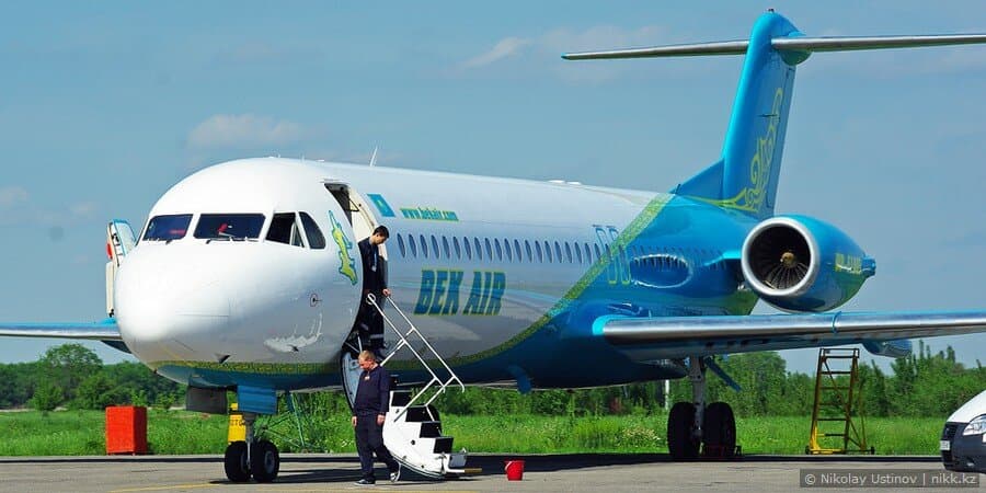 Bek Air Fokker 100