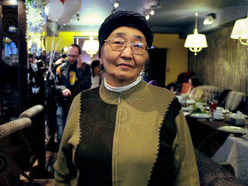 http://res.cloudinary.com/dokvwv8i9/image/upload/v1426677603/prazdniki/70vesna/02/12.jpg