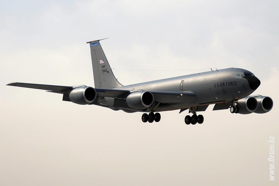 KC-135R_Stratotanker_10323_US_AIR_FORCE_1_BIS_for.JPG