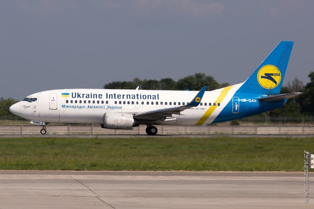B-737_UR-GAH_Ukraine_International_Airlines.JPG B-737_UR-GAH_Ukraine_International_Airlines.JPG