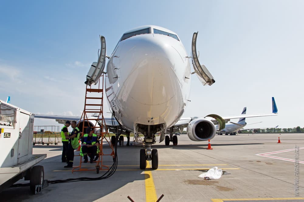 B-737_UR-PSL_Ukraine_International_Airlines_3.JPG B-737_UR-PSL_Ukraine_International_Airlines_3.JPG