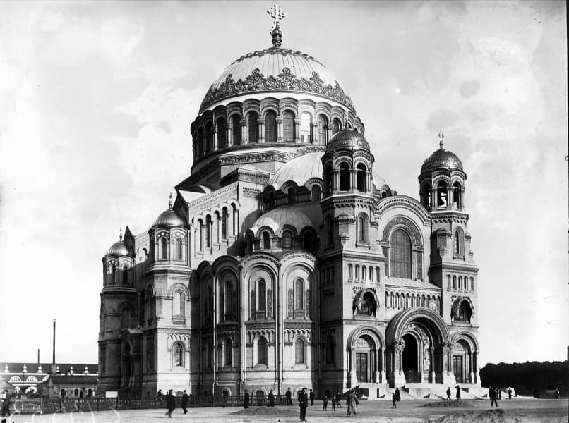 Kronstadt_cathedral-view-old.JPG Kronstadt_cathedral-view-old.JPG