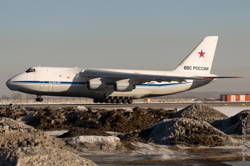 An-124_RF-82041_Air_Force_RU_3_OVB.JPG An-124_RF-82041_Air_Force_RU_3_OVB.JPG
