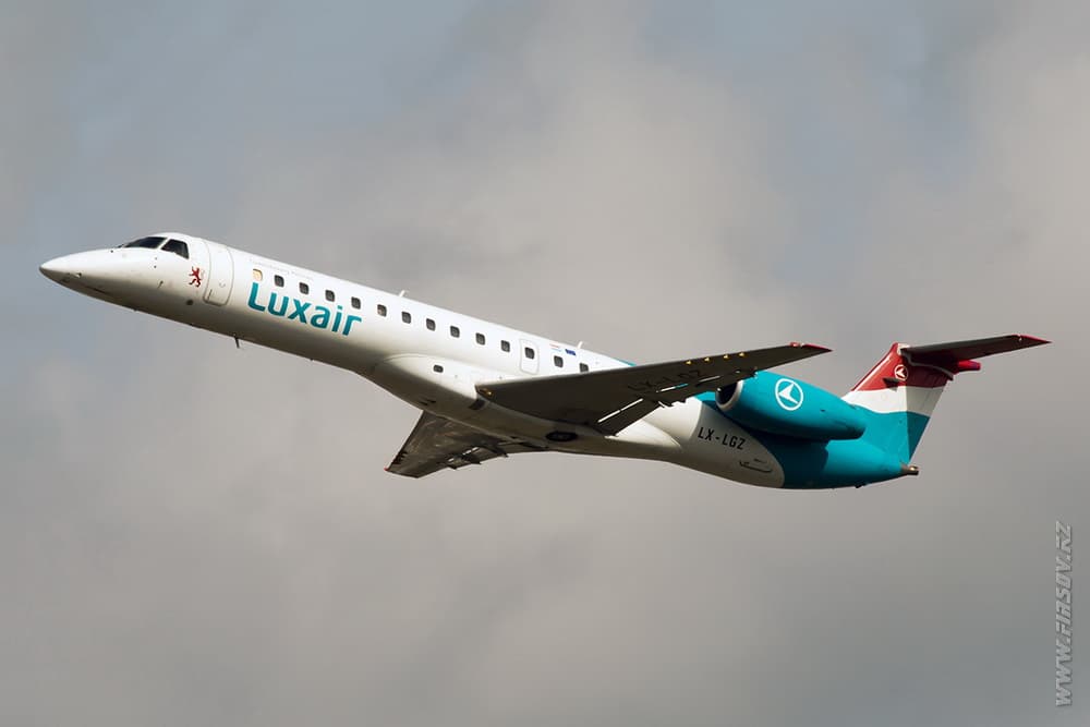 Embraer_ERJ-145_LX-LGZ_Luxair_3_LUX_for_ .JPG Embraer_ERJ-145_LX-LGZ_Luxair_3_LUX_for_ .JPG