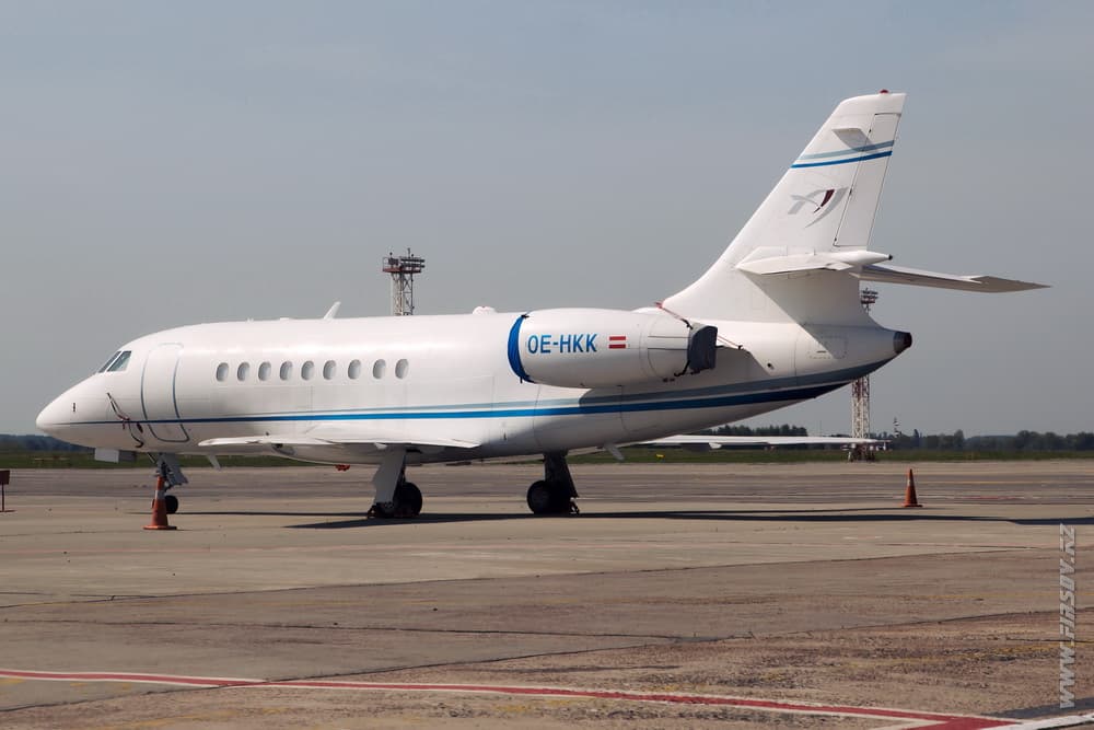 Dassault_Falcon_2000EX_OE-HKK_Avcon_Jet.JPG Dassault_Falcon_2000EX_OE-HKK_Avcon_Jet.JPG