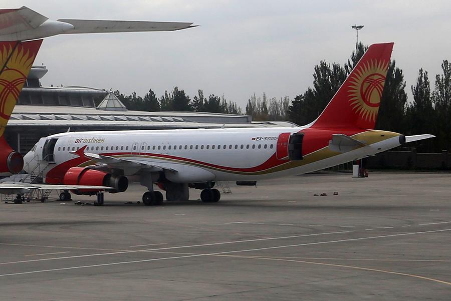 A-320_EX-32002_Air_Bishkek_1_FRU.JPG