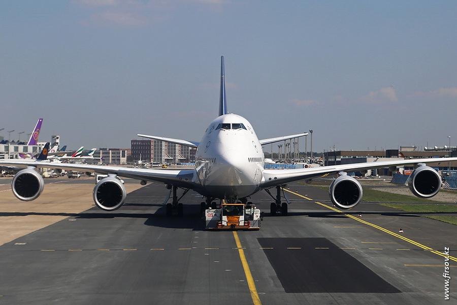 B-747_D-ABYF_Lufthansa_zps22b7ff75.JPG