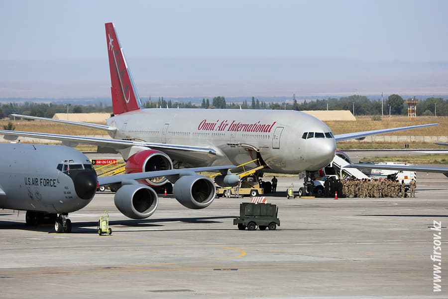 B-777_N918AX_Omni_Air_1_FRU_4400.JPG B-777_N918AX_Omni_Air_1_FRU_4400.JPG