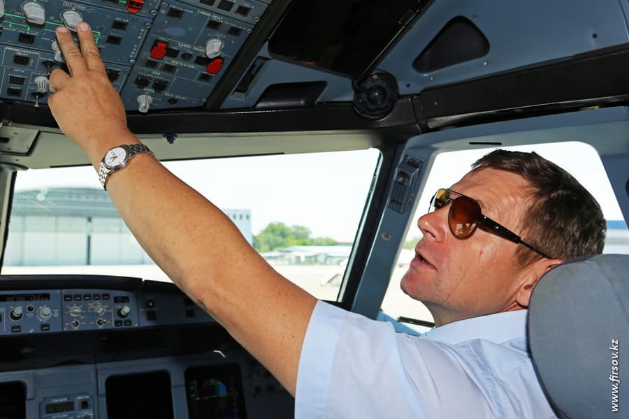 A-320_UR-CKR_LukAero_Almaty13_zpsf1ac9595.JPG A-320_UR-CKR_LukAero_Almaty13_zpsf1ac9595.JPG