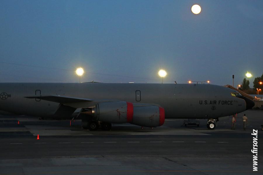 KC-135R_Stratotanker_80084_US_AIR_FORCE_1_FRA.JPG