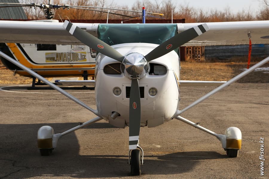 Aviaclub3.JPG Aviaclub3.JPG