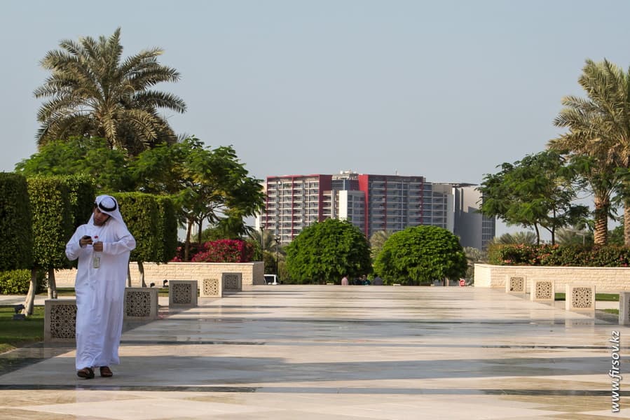 Abu-Dhabi19.JPG Abu-Dhabi19.JPG