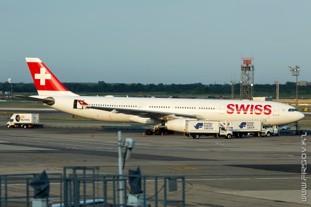 A-330_HB-JHA_SWISS_1_JFK_resize (2).jpg A-330_HB-JHA_SWISS_1_JFK_resize (2).jpg