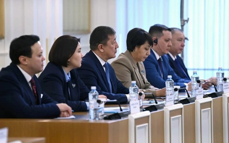 Конституционный ислоҳотлар бўйича комиссии Конституционный ислоҳотлар бўйича комиссияб, конституционная реформа, политика, конституция, Курултай
