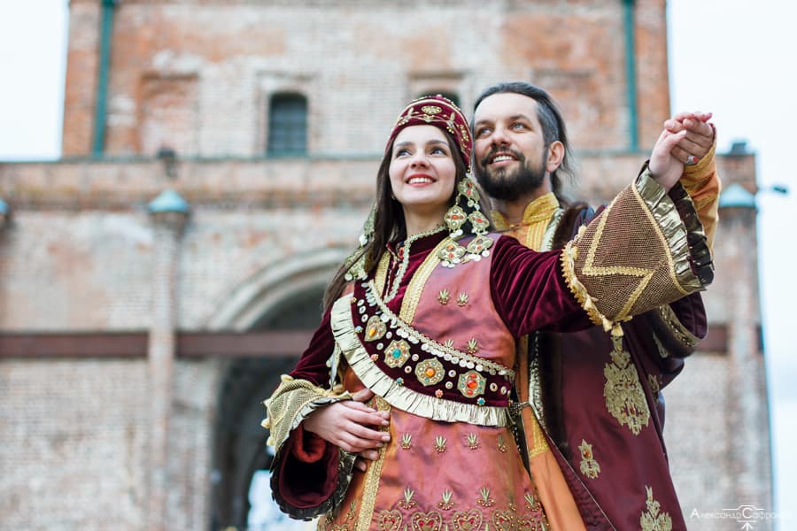алматинский путешественник Андрей Гундарев (Алмазов) в Казани с царицей Сююмбике алматинский путешественник Андрей Гундарев (Алмазов) в Казани с царицей Сююмбике