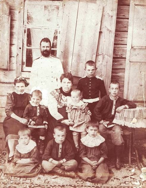 Старожилы. Здание Музея истории г. Кокшетау Старожилы. Здание Музея истории г. Кокшетау