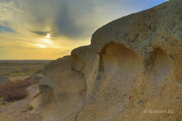Ұлытау— тарих куәгері. Теректі Әулие петроглифтері Ұлытау— тарих куәгері. Теректі Әулие петроглифтері