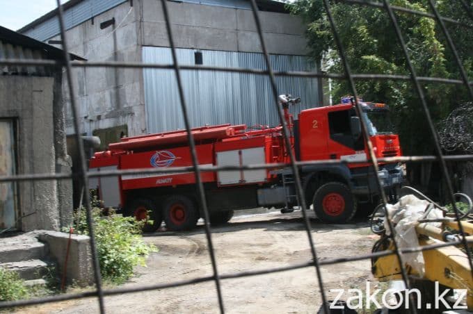 источник: http://incident.zakon.kz/4731719-v-rajjone-ajeroporta-almaty-vspykhnul.html источник: http://incident.zakon.kz/4731719-v-rajjone-ajeroporta-almaty-vspykhnul.html