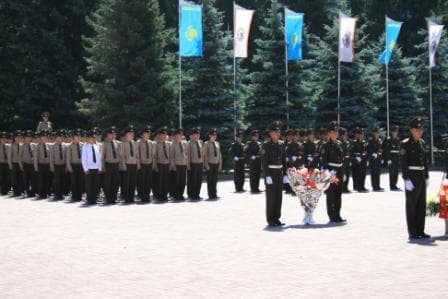 военнослужащие алматинского гарнизона