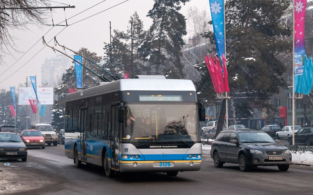 новый год 2016 алматы, новогоднее оформление алматыновогоднее оформление улиц алматы 2016, как оформить улицы в алматы к новому году, новый год алматы 2016 год, новогодний алматы 2016,