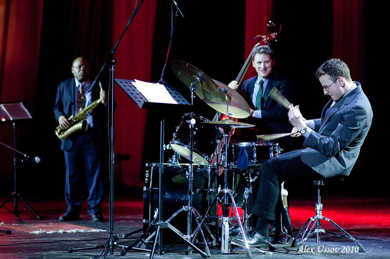 “The Ari Roland Jazz Quartet”