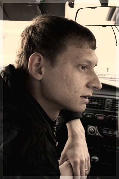 Лёха с машиной Лёха с машиной