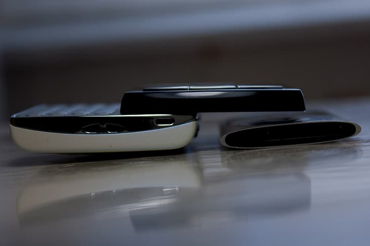 sony ericsson xperia x10 mini pro & ipod nano 5g sony ericsson xperia x10 mini pro & ipod nano 5g